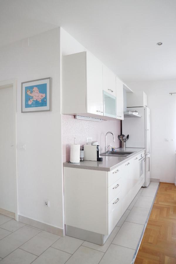 Apartments Keko Primosten Exterior photo