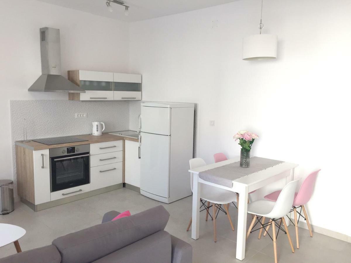 Apartments Keko Primosten Exterior photo