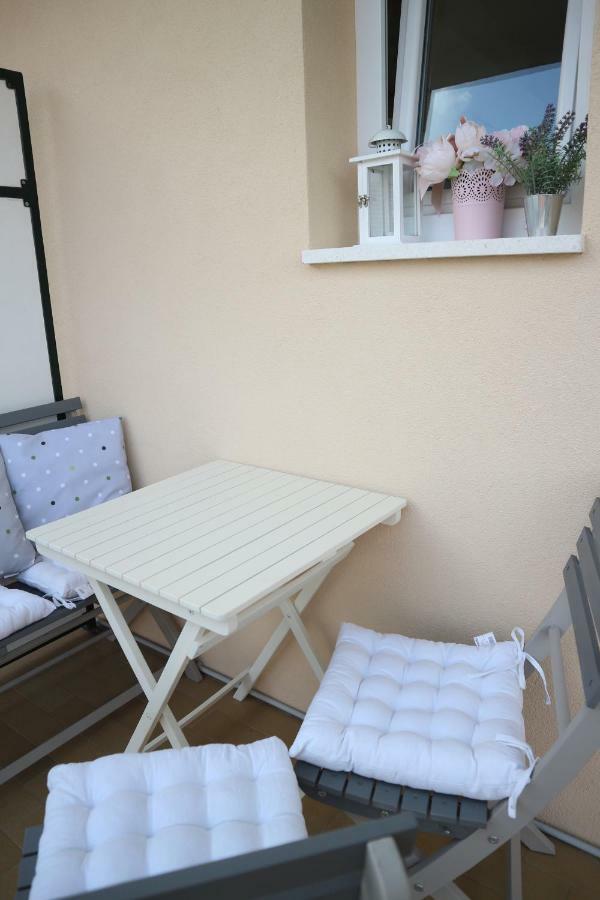 Apartments Keko Primosten Exterior photo